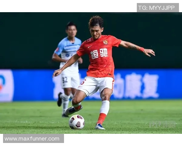 重庆足球队心理素质强劲跻身全国第三名展现团队精神与竞技实力